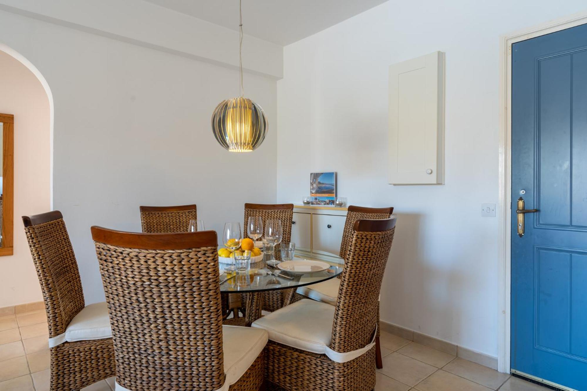 Tropical Paradise In Harbour Paphos, Central & Close To Beach Exterior photo