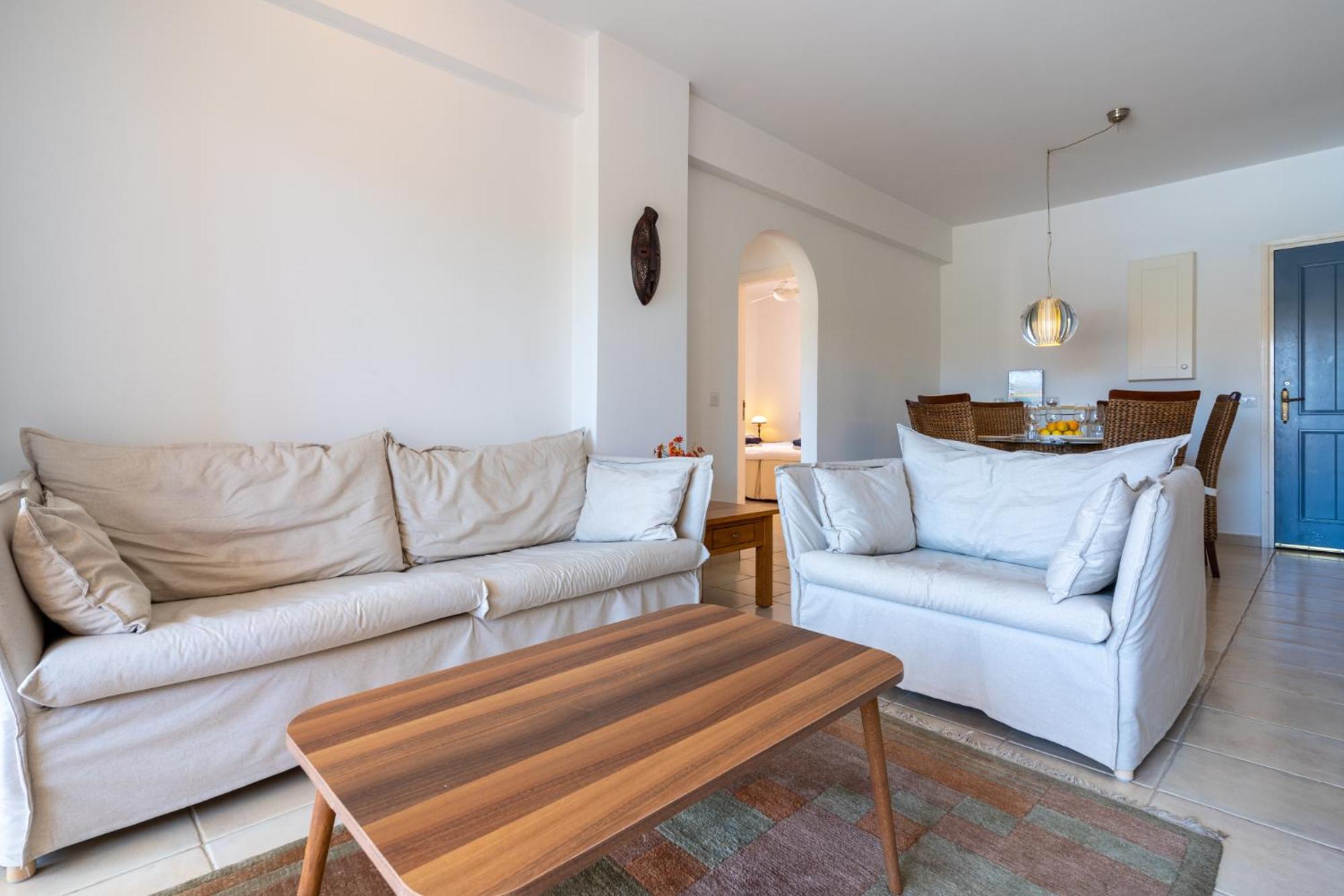 Tropical Paradise In Harbour Paphos, Central & Close To Beach Exterior photo
